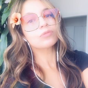 Meet your Posher, Jeane